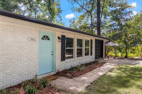 2421 Lola Drive, Tallahassee FL - photo 6 of 42