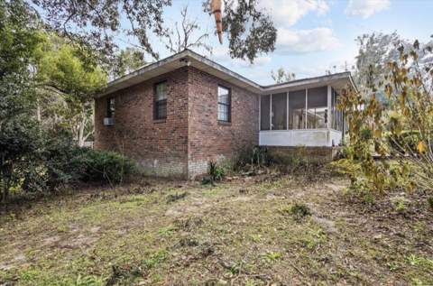 213 SW Valentine Avenue, Madison FL - photo 8 of 50
