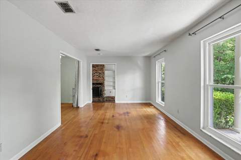 2204 Woodbine Drive, Tallahassee FL - photo 6 of 37