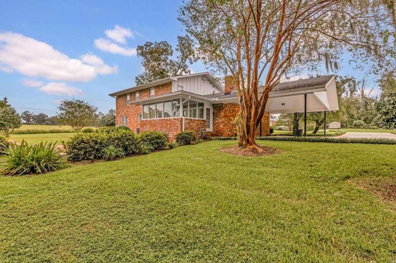 4 bedroom Detached at 324 NE Fraleigh Drive, Livingston Spring Acres, Madison — photo 2
