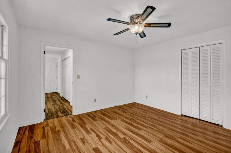 4 bedroom Detached at 324 NE Fraleigh Drive, Livingston Spring Acres, Madison — photo 5