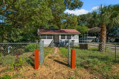 308 NW 10Th Street, Carrabelle FL - photo 7 of 41