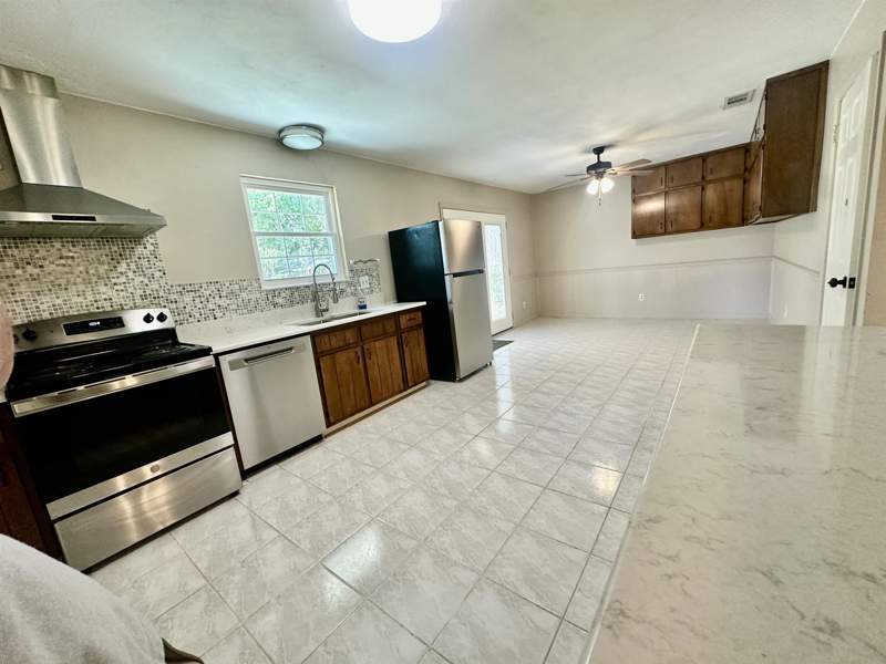 3 bedroom Detached at 2205 Greenwich Way, Eastgate, Tallahassee — photo 5
