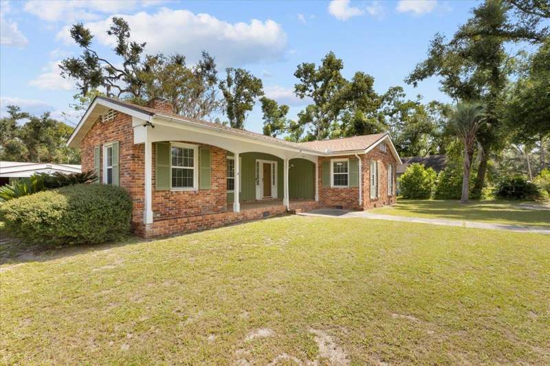 3 bedroom Detached at 502 E Bay Street, Peacock, Perry — photo 2