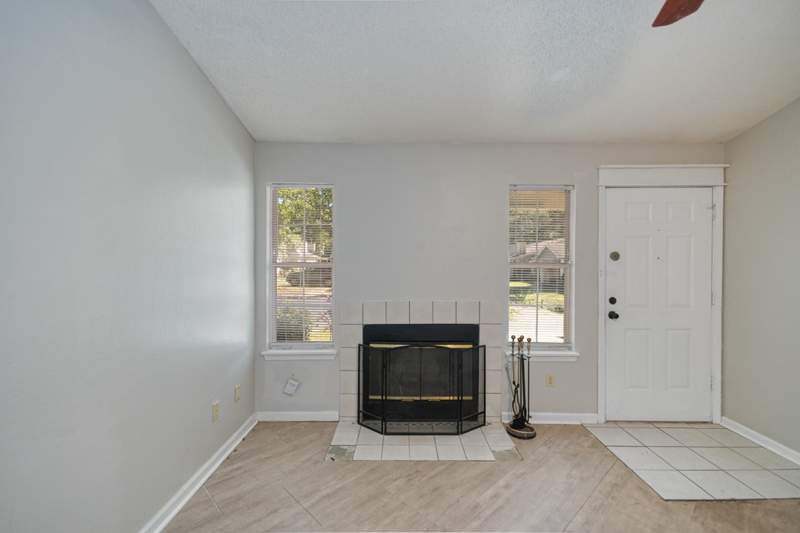 2 bedroom Townhouse at 1960 Carp Lane, Herring Sub, Tallahassee — photo 3