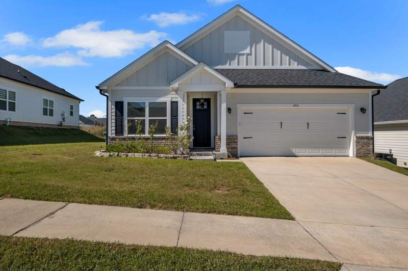 3 bedroom Detached at 4354 Bottle Brush Lane, Tower Gates, Tallahassee — photo 2