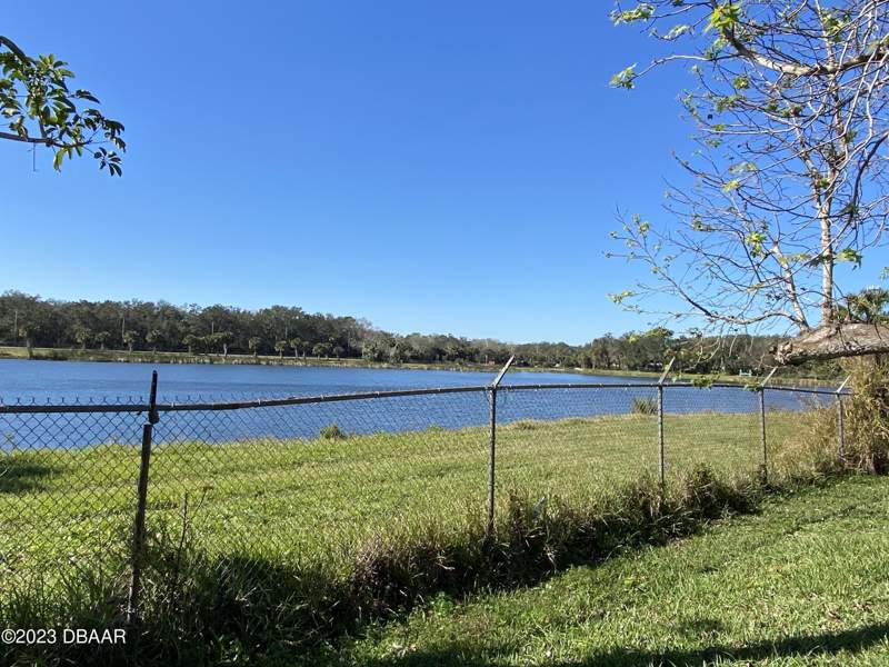 4 bedroom Single Family Residence at 910 Lake Avenue, Edgewater Acres, Edgewater — photo 4
