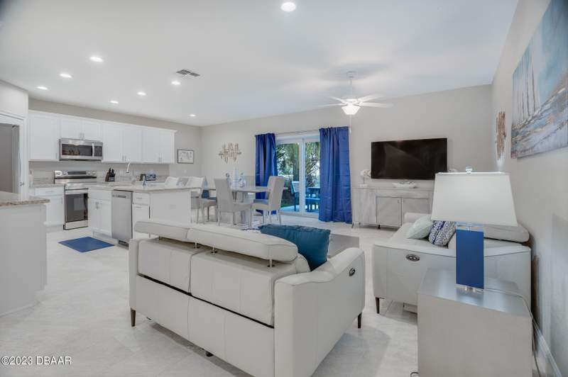 3 bedroom Single Family Residence at 116 Oceans Circle, Oceans 25 Condo, Daytona Beach Shores — photo 3