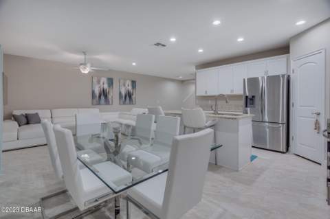 118 Oceans Circle, Daytona Beach Shores FL - photo 6 of 28