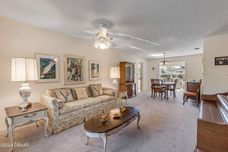 2 bedroom Single Family Residence at 535 S Peninsula Avenue, Detwilers, New Smyrna Beach — photo 2