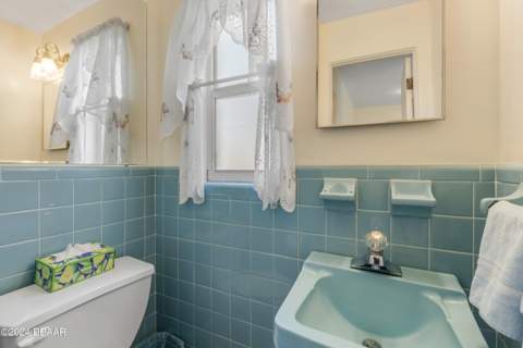 535 S Peninsula Avenue, New Smyrna Beach FL - photo 6 of 71