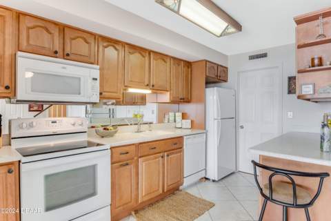 901 S Atlantic Avenue #102, Ormond Beach FL - photo 19 of 46