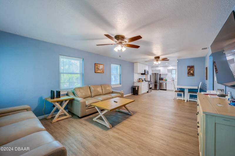 4 bedroom Single Family Residence at 112 Center Street, Daytona Beach, Daytona Beach — photo 4