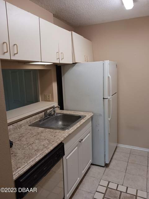 1401 S Palmetto Avenue #811, Daytona Beach FL - photo 15 of 29