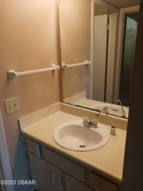 1401 S Palmetto Avenue #811, Daytona Beach FL - photo 21 of 29