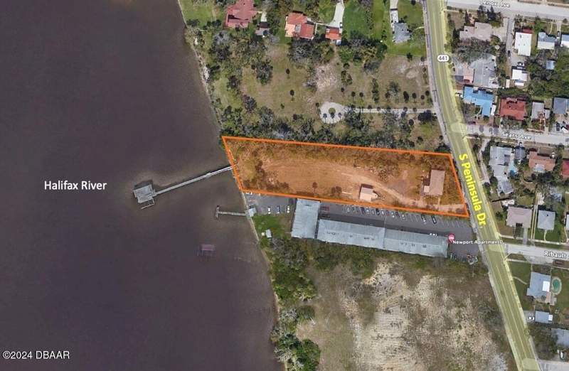 3 bedroom Single Family Residence at 830 S Peninsula Drive, Not In Subdivision, Daytona Beach — photo 4