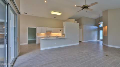 51 Bay Pointe Drive, Ormond Beach FL - photo 6 of 39