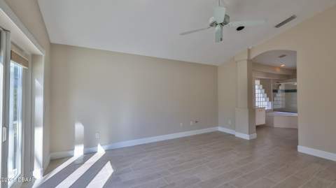 51 Bay Pointe Drive, Ormond Beach FL - photo 14 of 39