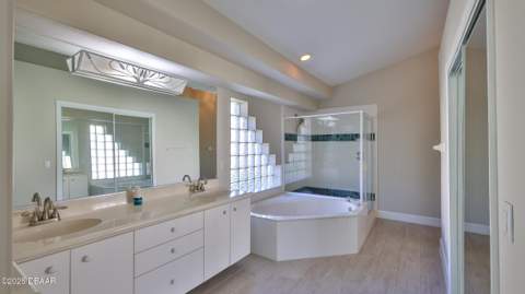 51 Bay Pointe Drive, Ormond Beach FL - photo 16 of 39
