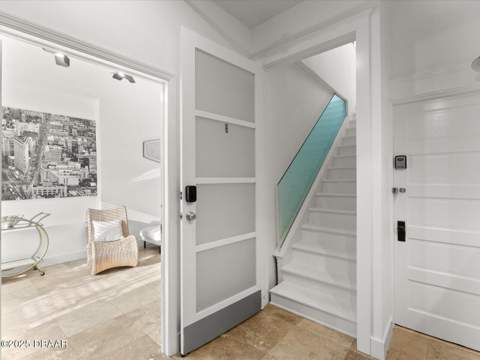 307 S Palmetto Avenue, Daytona Beach FL - photo 13 of 72