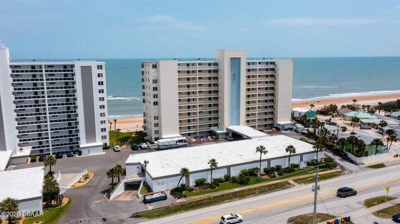 2 bedroom Condominium at 1133 Ocean Shore Boulevard #302, Ormond Beach Surfside North, Ormond Beach — photo 3