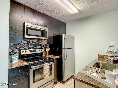 1401 S Palmetto Avenue #109, Daytona Beach FL - photo 12 of 21