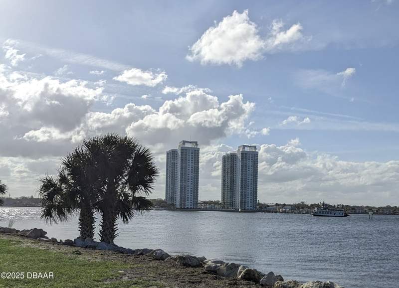 3 bedroom Condominium at 241 Riverside Drive #2402, Marina Grande On The Halifax, Holly Hill — photo 2