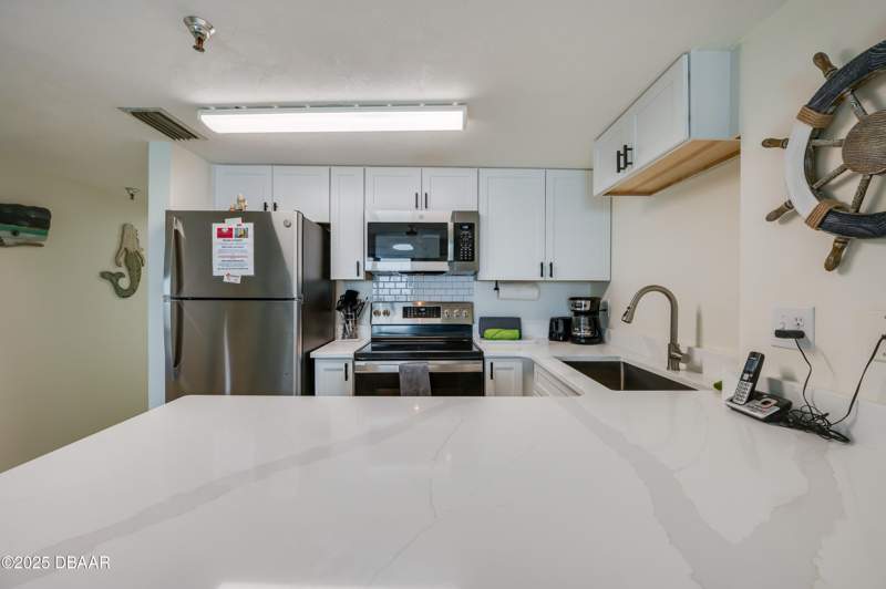 1 bedroom Condominium at 3647 S Atlantic Avenue #5B, Sunglow Resort, Daytona Beach — photo 5