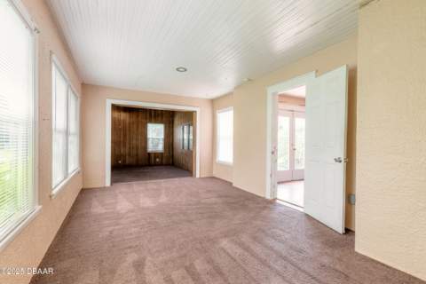 724 N Oleander Avenue, Daytona Beach FL - photo 7 of 23