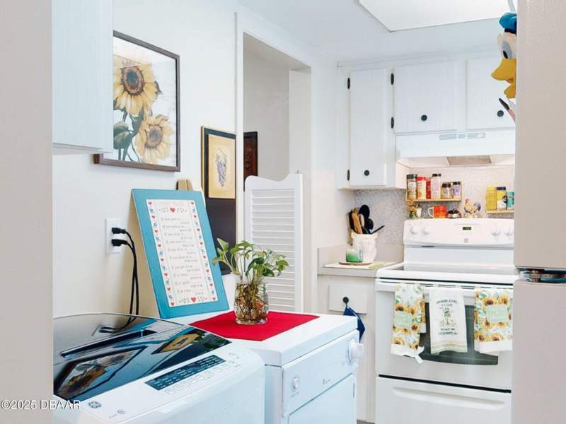 2 bedroom Condominium at 2101 N Atlantic Avenue #1, Ocean Winds, Daytona Beach — photo 5