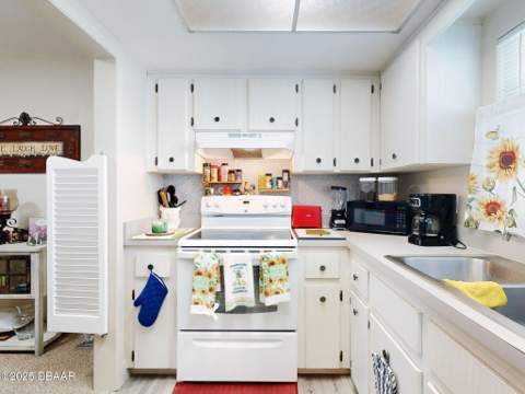 2101 N Atlantic Avenue #1, Daytona Beach FL - photo 7 of 48