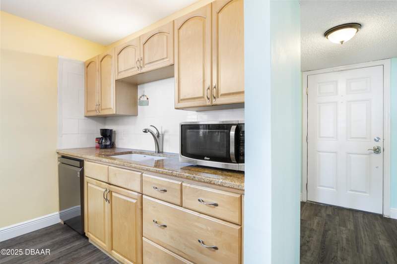2 bedroom Condominium at 3370 Ocean Shore Boulevard #203B, Fairwind Shores, Ormond Beach — photo 4