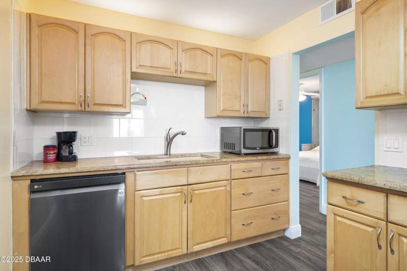 2 bedroom Condominium at 3370 Ocean Shore Boulevard #203B, Fairwind Shores, Ormond Beach — photo 5