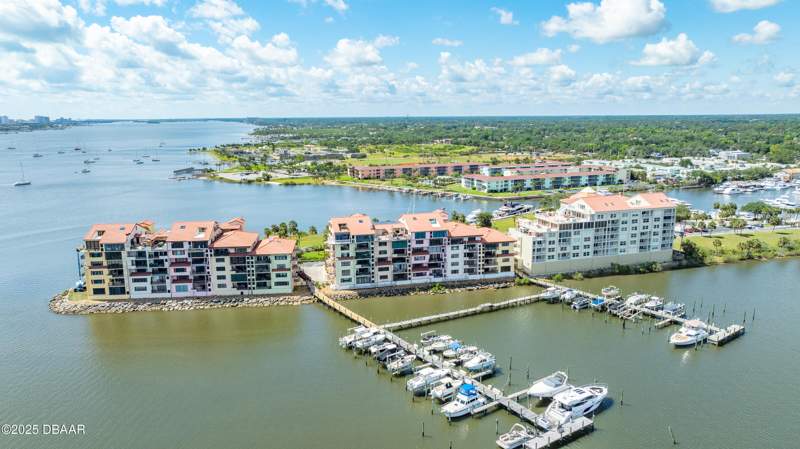 2 bedroom Condominium at 524 Marina Point Drive #5240, Marina Point Condo, Daytona Beach — photo 3