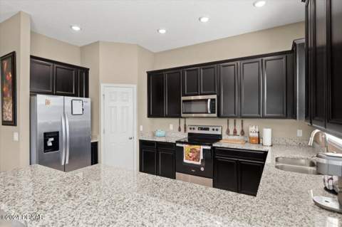 2916 Meleto Boulevard, New Smyrna Beach FL - photo 13 of 38
