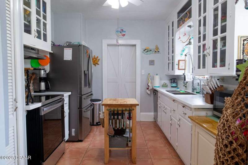 2 bedroom Single Family Residence at 234 Anita Avenue, Orange Island, Daytona Beach — photo 4