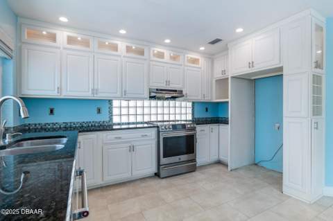 339 Ocean Shore Boulevard, Ormond Beach FL - photo 12 of 88