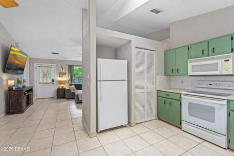 1178 Lavonne Drive, Daytona Beach FL - photo 22 of 38