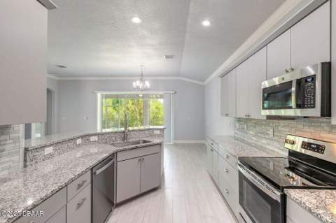 242 Catriona Drive, Daytona Beach FL - photo 13 of 33
