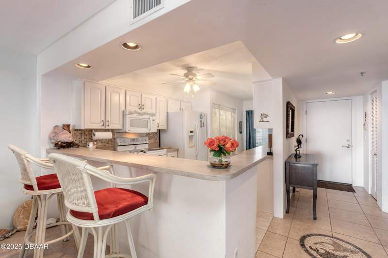 2 bedroom Condominium at 4641 S Atlantic Avenue #402, Oceanquest, A Condo, Ponce Inlet — photo 4