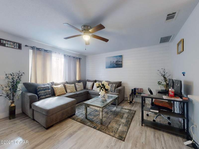 3 bedroom Single Family Residence at 5476 W Bayshore Drive, Harbor Oaks, Port Orange — photo 4