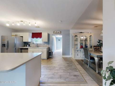5476 W Bayshore Drive, Port Orange FL - photo 7 of 39