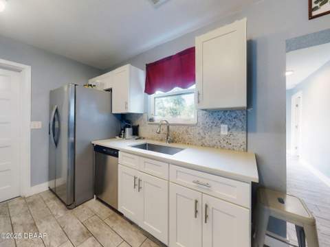 5476 W Bayshore Drive, Port Orange FL - photo 9 of 39