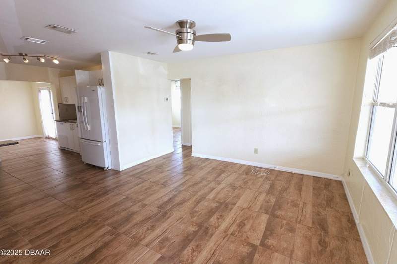 3 bedroom Single Family Residence at 27 Hibiscus Drive, Not In Subdivision, Ormond Beach — photo 3