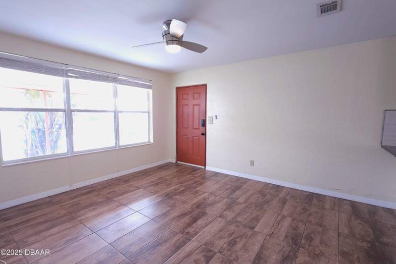 3 bedroom Single Family Residence at 27 Hibiscus Drive, Not In Subdivision, Ormond Beach — photo 4