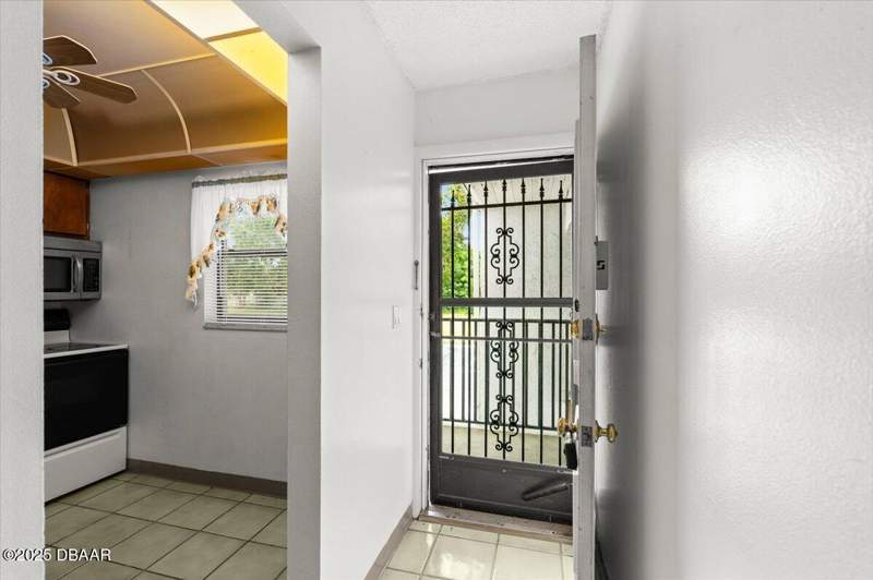 2 bedroom Condominium at 1508 Virginia Avenue #206, Daytona Beach Resort Golf & Country Club, Daytona Beach — photo 3