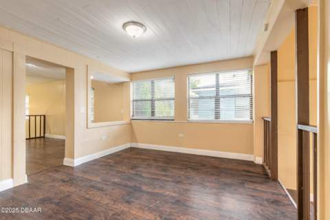730 Flanders Avenue, Daytona Beach FL - photo 6 of 37