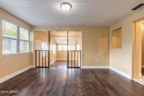 730 Flanders Avenue, Daytona Beach FL - photo 8 of 37