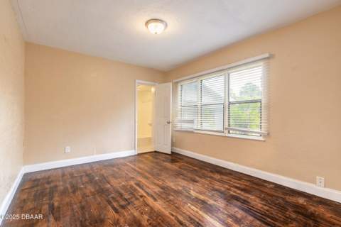 730 Flanders Avenue, Daytona Beach FL - photo 23 of 37