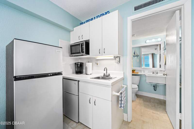 0 bedroom Condotel at 2301 S Atlantic Avenue #201, Hawaiian Inn Beach Resort, A Condo, Daytona Beach — photo 4